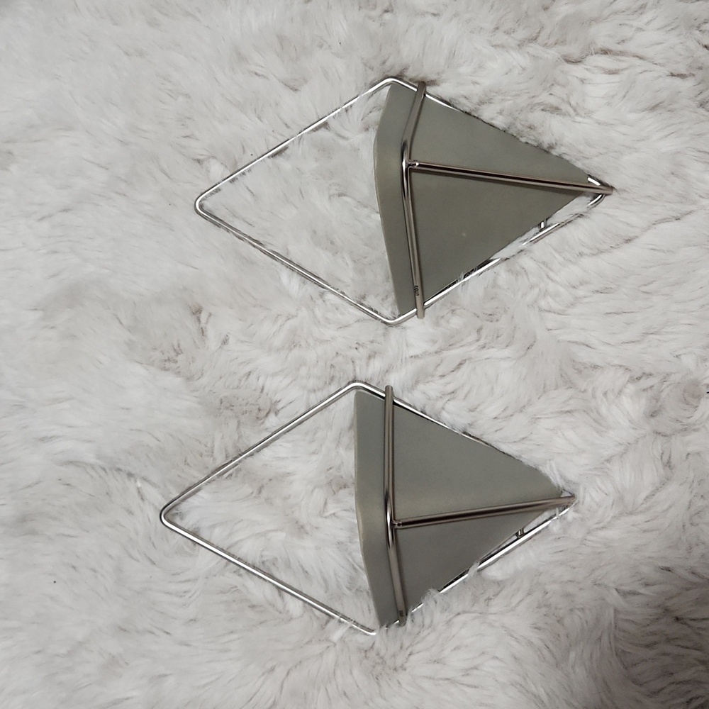 Umbra EUC 2 piece wall hangers